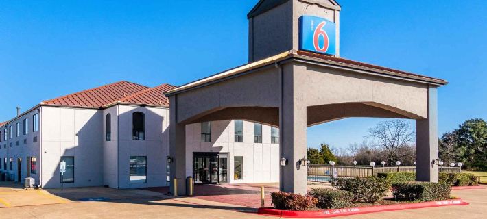 Motel 6 Ennis, TX Hotels in Ellis County