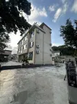 Luofu Mountain Waterside Retreat