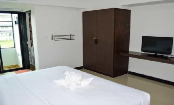 Soi 4 Service Residence