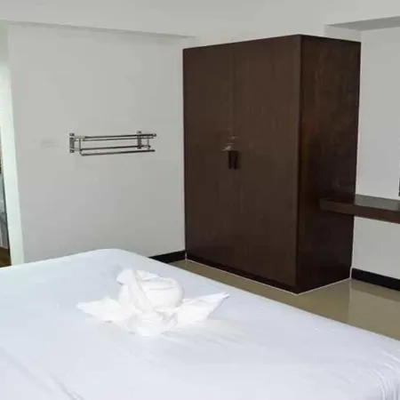 Soi 4 Service Residence
