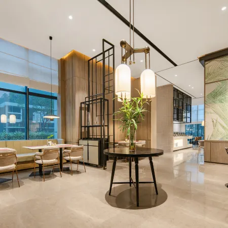 Changyang Wetland Park Hotel (Xiangyang Hanjiang Wolong Bridge)