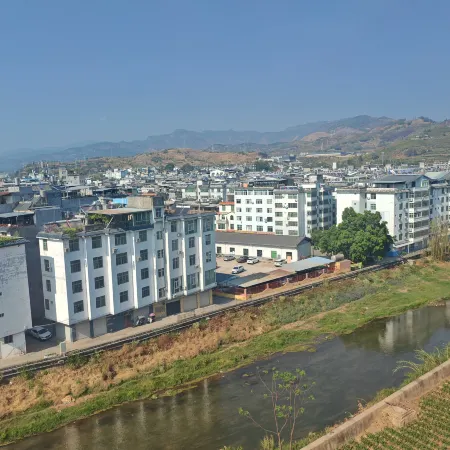 Huaping Yitong Hotel
