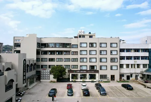 LANCY HOTEL - 2-Star