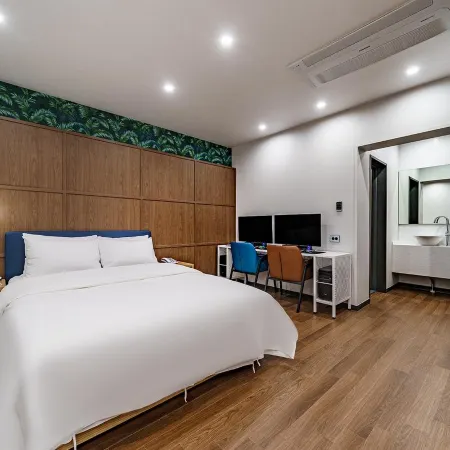 Daegu Daemyeongdong Brown Dot Seongdangmot Branch