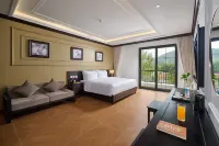 ALUNA HOTEL 泰國六寺（Thai Vi Temple）附近的飯店