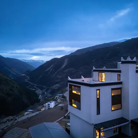 Qingya Yuanshan Homestay,Mount Siguniang