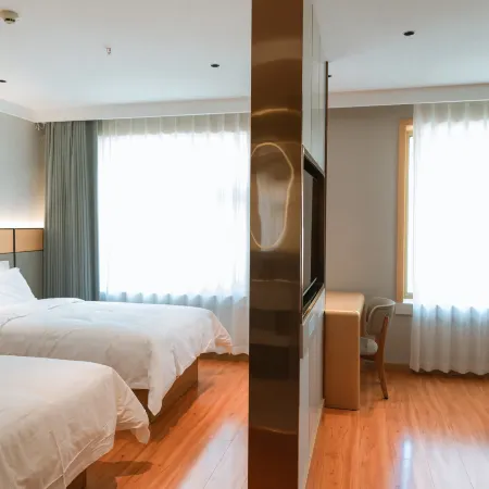 CITY SEASON HOLIDAY HOTEL