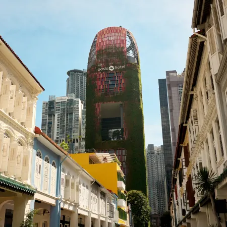 Oasia Hotel Downtown, Singapore by Far East Hospitality Отели рядом с достопримечательностью «Смотровая площадка Sands SkyPark»