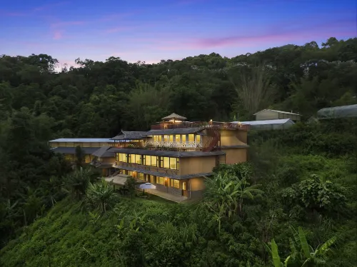 Wengwa Ancient Village, Jingmai Mountain · Erhong Mountain Lodge - Wi-Fi