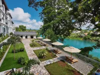 NAMKHAN SCENIC HOTEL バンパノム周辺のホテル
