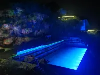 Guangde Shengjing Boya Luxury Tent Homestay - Swimmingpools