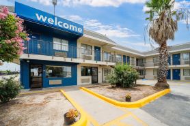 Motel 6 San Antonio, TX - Fort Sam Houston