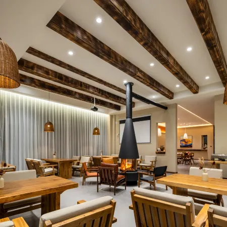 XiaojinXuehuxingyeGuesthouse