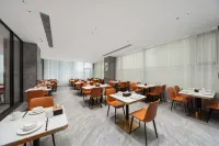 Fenghua Hotel (Guiyang Qingzhen Business College)
