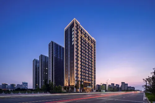 Rezen Hotel （Handan East Railway Station）