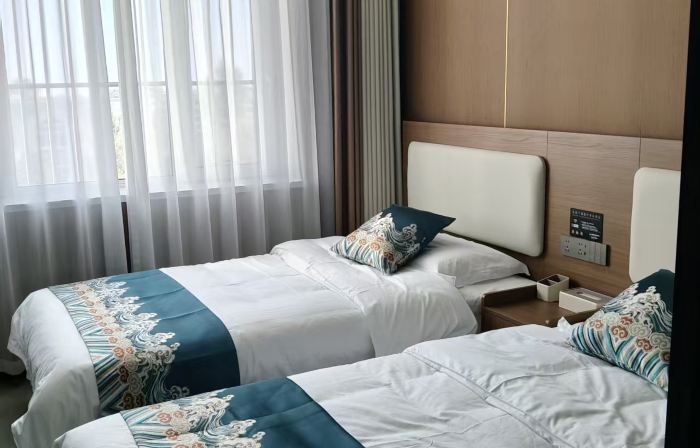 Longsheng Business Hotel