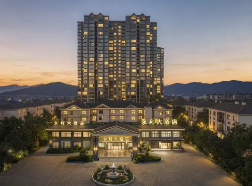 Yongli Grand Hotel - parking