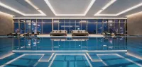 Yizhi Hotel (Guangzhou Shangxiajiu Pedestrian Street Rainbow Bridge Metro Station Branch) - romantici