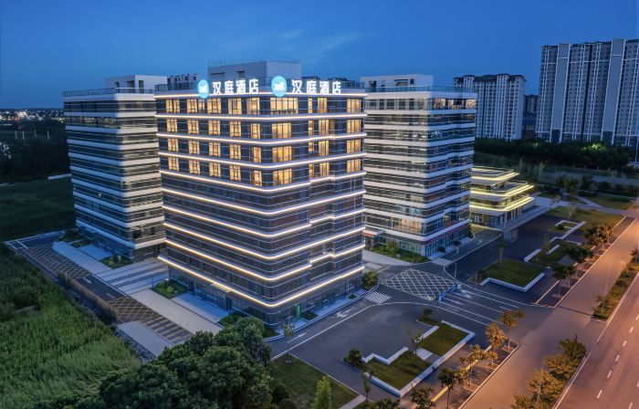 HanTing Zhoukou East Station Hotel