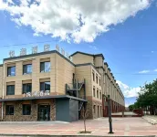 Yuelan Hotel (Yinchuan Zhenbeibao Western Movie City Seeing Helan Performing Arts Town) - WiFi