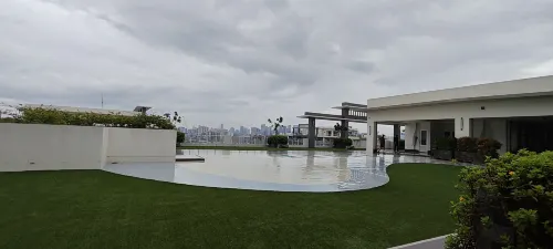 Cozy Luxe Penthouse at Acacia Estates - 新規開業