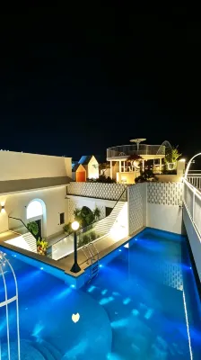 Panorama Garden Hotel with Infinity Pool at High Altitude, Jinxiangdun Yueting - Parkering
