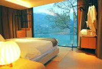 Middle Mountain Hotel Hotels in Suijiang