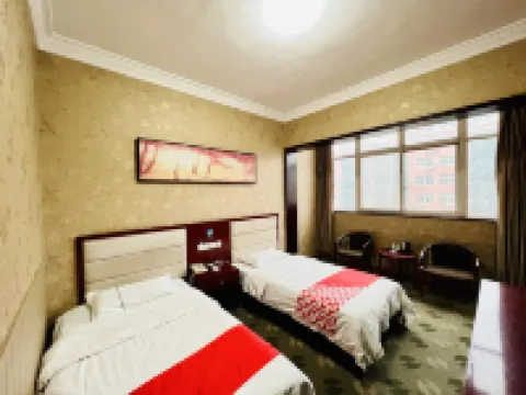 Huayue Fashion Hotel (Gongyi Xinhua North Road Dasong Food City)