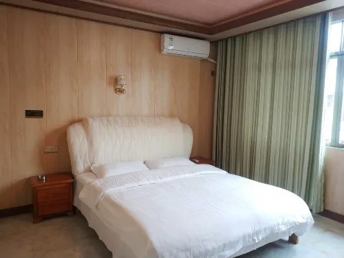 Shiqi Jinzhu Hotel