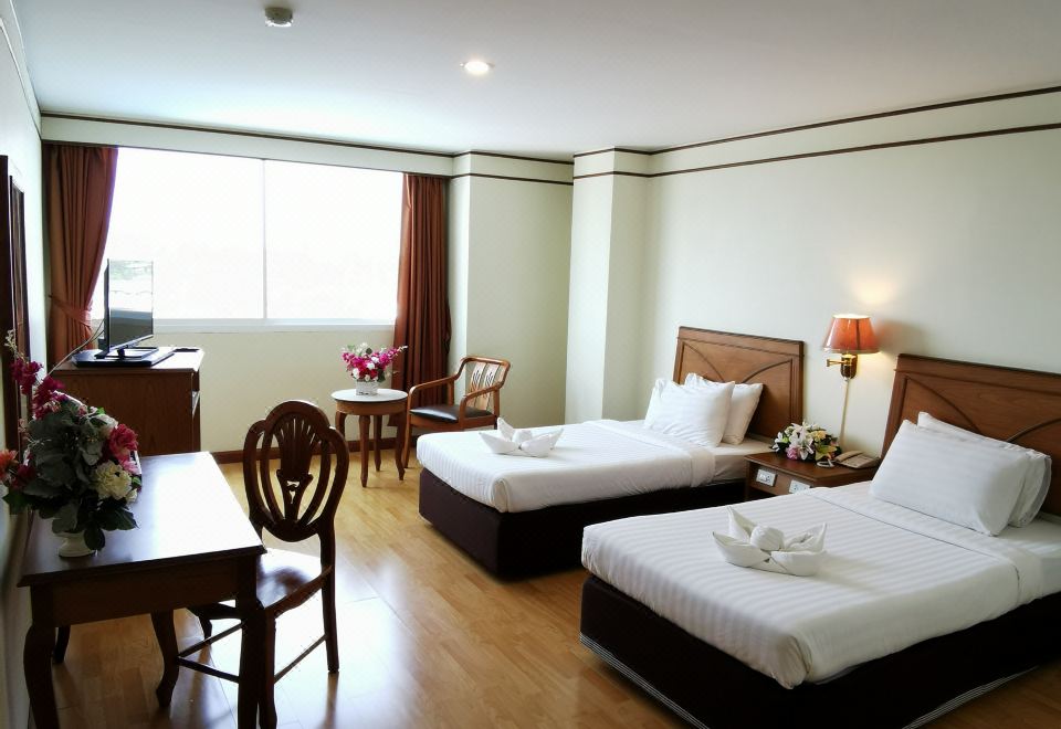รีวิวโรงแรมมรกตทวิน Morakot Twin Hotel - โปรโมชั่นโรงแรม 3 ดาวในตำบล ท่าตะเภา | Trip.com รีวิวโรงแรมมรกตทวิน Morakot Twin Hotel - โปรโมชั่นโรงแรม 3 ดาวในตำบล ท่าตะเภา | Trip.Com