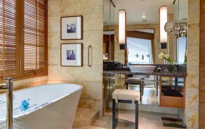 デラックス コーナールーム コンラッド・バンコクの写真