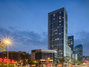 Chengdu Youyue·HOUSE Service Apartment (Chunxi Road Tianfu Square Branch)