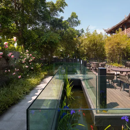Leshan Yishang Oriental Xunyi Hotel