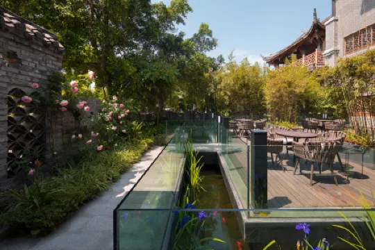 Leshan Yishang Oriental Xunyi Hotel