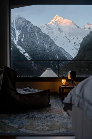 Yubeng Tibetan Mid-Levels ZGlamping Wild Luxury Tent