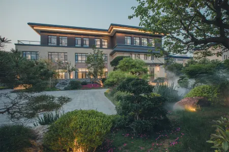 Yiyuan Oriental Academy Отели в г. Сиюань