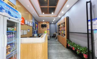 Junyi Chain Hotel (Lusong Road Shop, Lusong District, Zhuzhou)