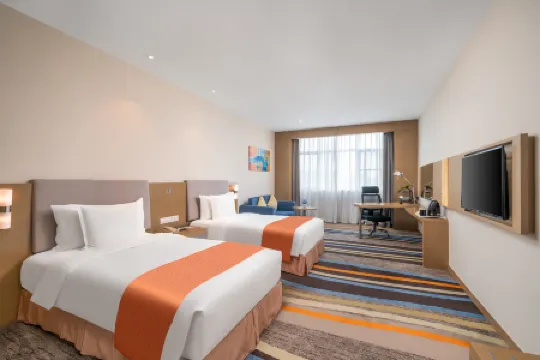 City Holiday Hotel  Guangzhou Baiyun Airport Renhe Metro Exit B Отели в г. Гуанчжоу