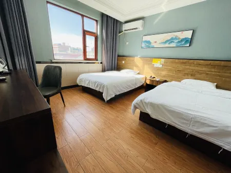 Xinyu Hotel (Shenqiu High-Speed Rail North Station) Отели рядом со станцией Shenqiubei Railway Station