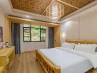 Yoshe  Chating Wangshan Meisu (Shennongding Hongping Scenic Area Shop) Hotels in der Nähe von Tielugou Mixinshuiqing Mountain Primitive Forest