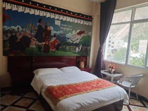 Zhayu Tibetan South Style Hotel