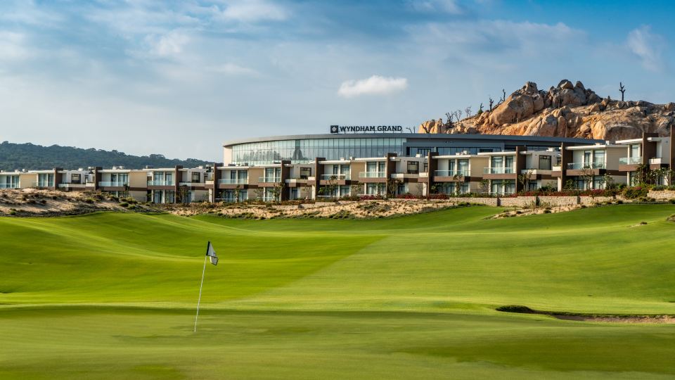 Wyndham Grand KN Paradise Cam Ranh