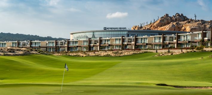 Wyndham Grand KN Paradise Cam Ranh Hotels in Cam Ranh