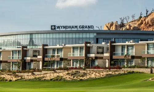 Wyndham Grand KN Paradise Cam Ranh