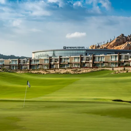 Wyndham Grand KN Paradise Cam Ranh