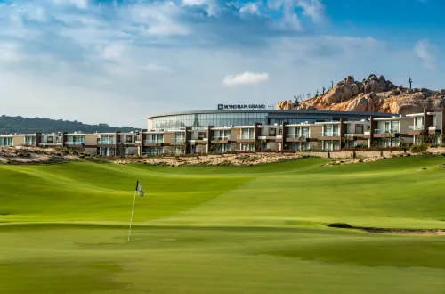 Wyndham Grand KN Paradise Cam Ranh