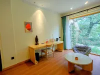 Shangen Menggu Homestay Hotels in Kang County