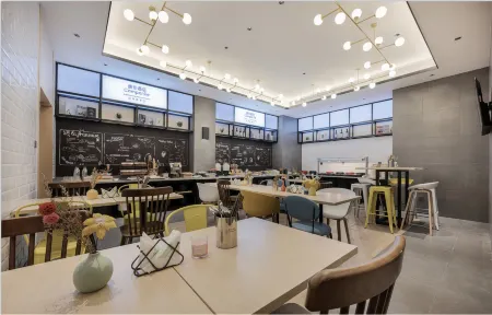 Campanile (Lanzhou Nanguan Shizi Branch) Отели рядом с достопримечательностью «Lanzhou University (Second Division)»