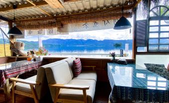 Lugu Lake plain brocade lake scenery light luxury B&B