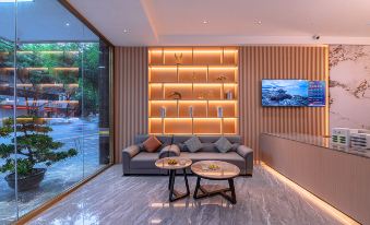 Yulin Yuecheng Hotel (Chengzhan Road Railway Station Branch)